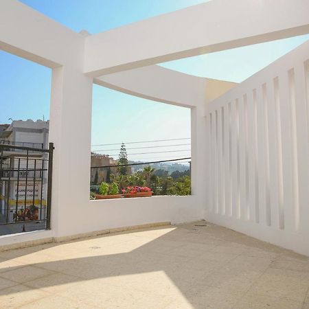 Spacious 2 Bedroom Appartment Near Mall -Internet 1Gbps Paphos Exterior photo