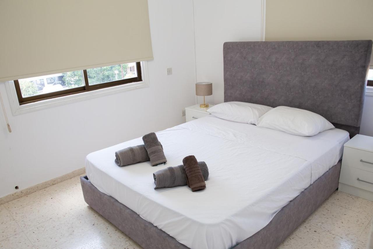 Spacious 2 Bedroom Appartment Near Mall -Internet 1Gbps Paphos Exterior photo